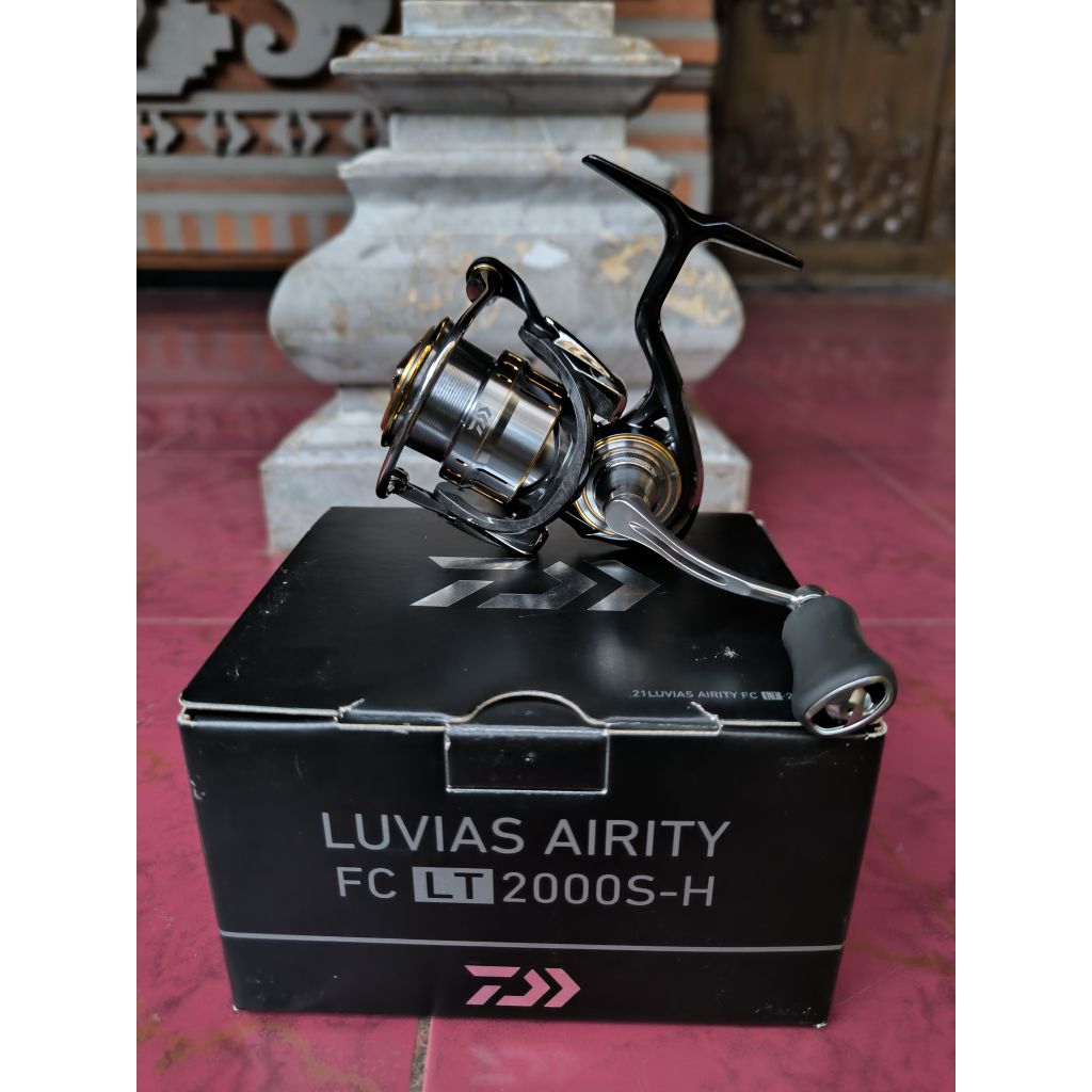 reel daiwa luvias FC Lt 2000s second japan