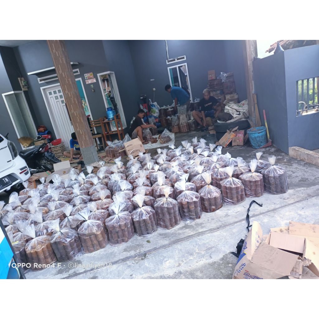 

Gula aren asli JURAGAN AREN harga 1/2 kg