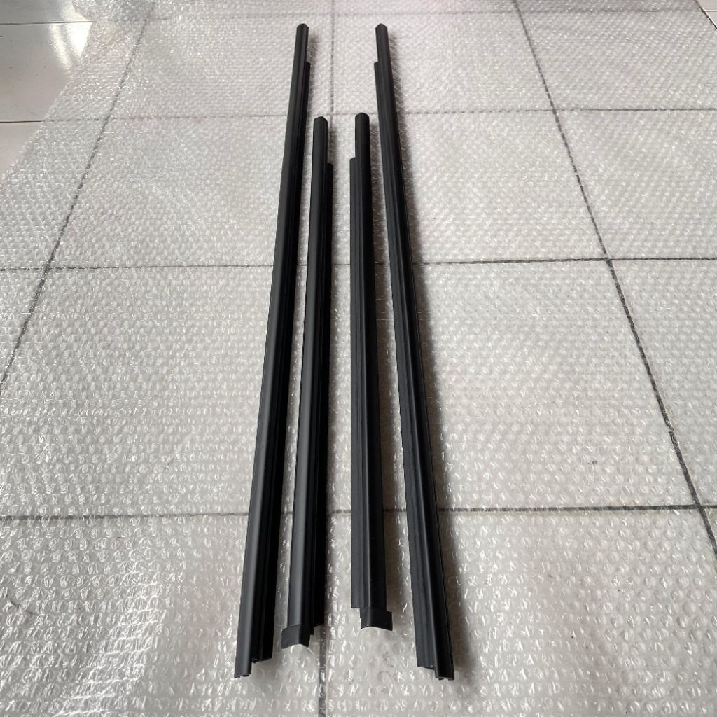 pelipit karet kaca pelipit lis kaca samping toyota vios gen 2 original