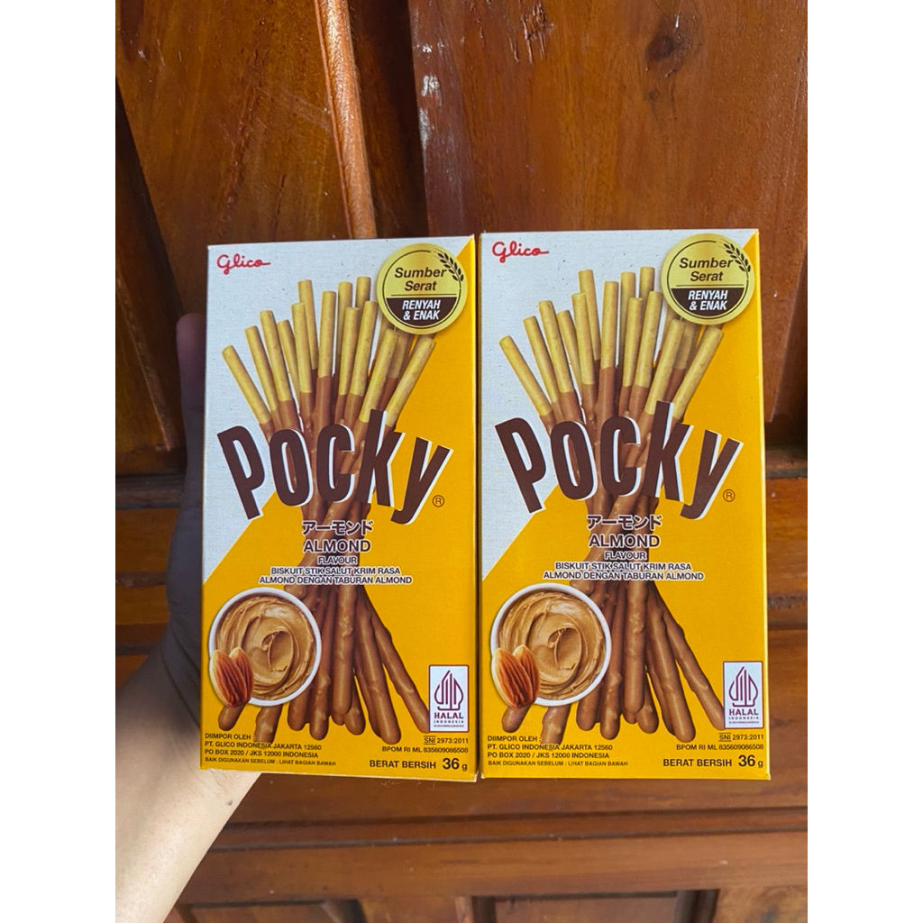 

Glico Pocky Almond Flavour Biskuit Stik Salut Krim Rasa Almond Dengan Taburan Almond 36gr