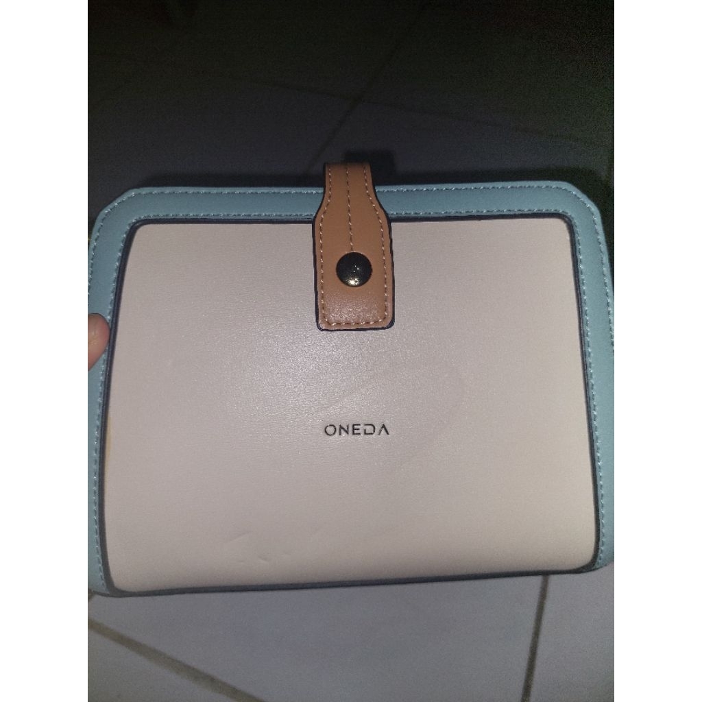 Oneda sling bag