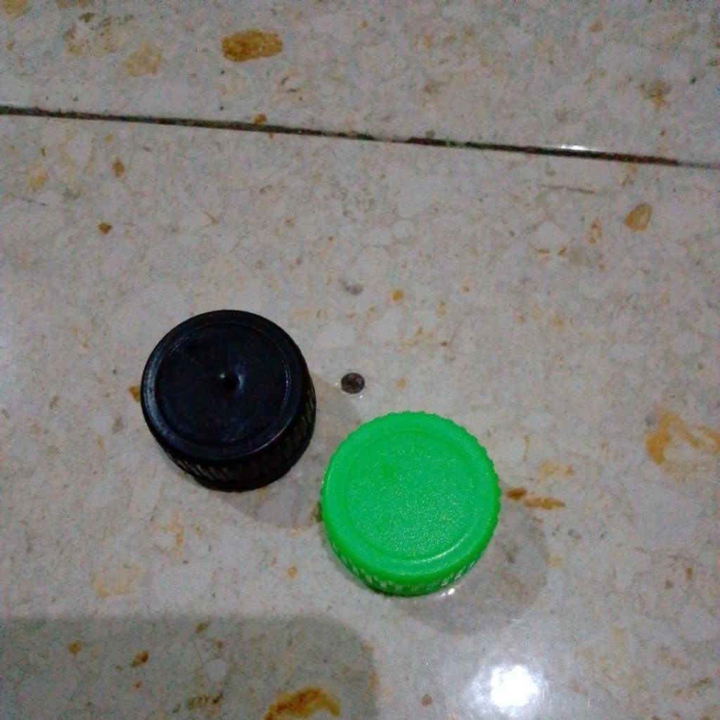 

tutup bekas air mineral(bekas tapi bersih)
