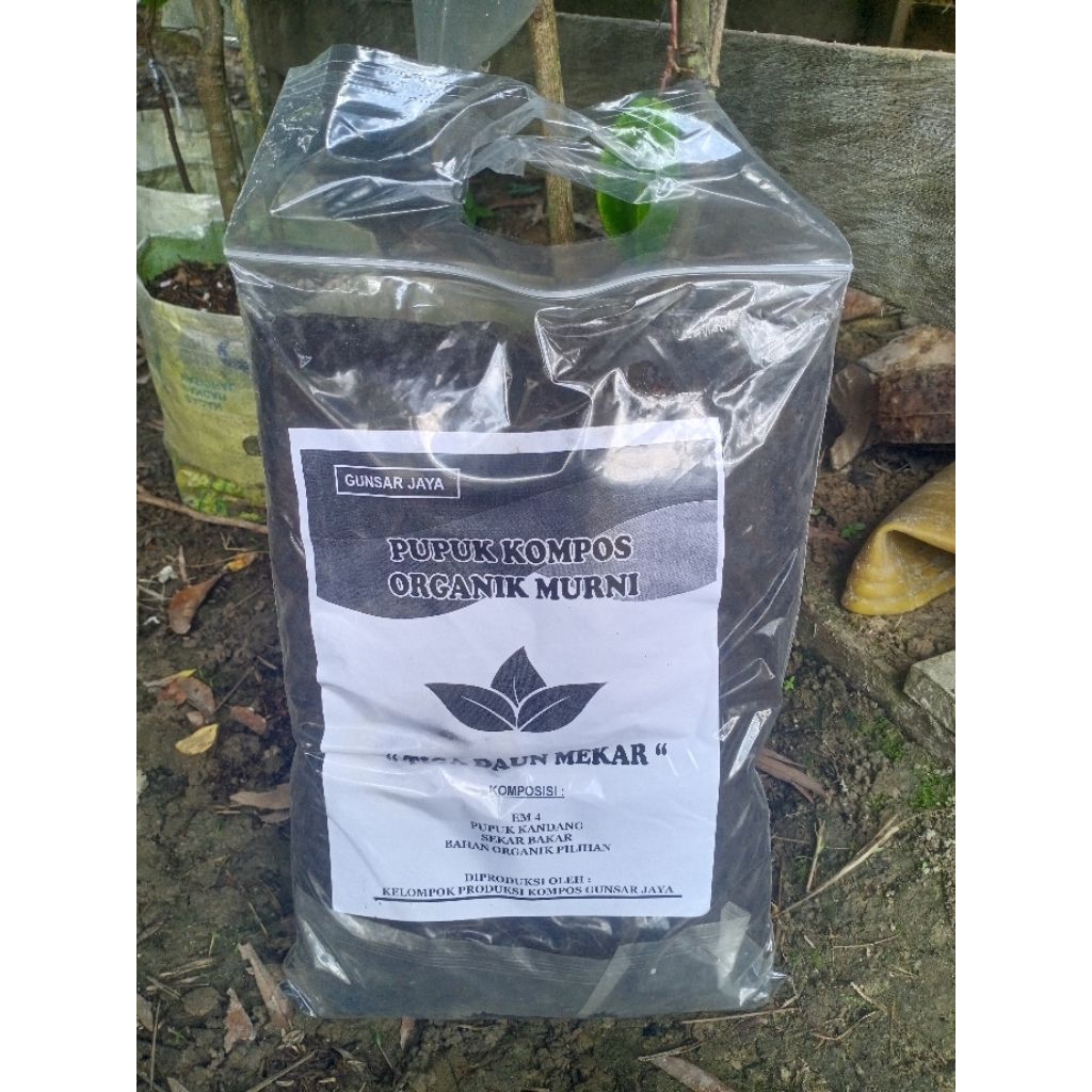 KOMPOS ORGANIK TIGA DAUN MEKAR