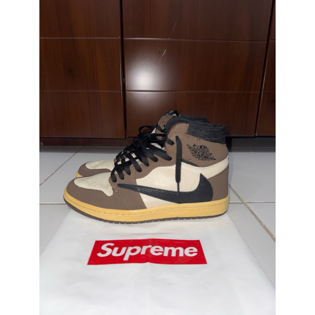 nike Aj travis high top second in mocha