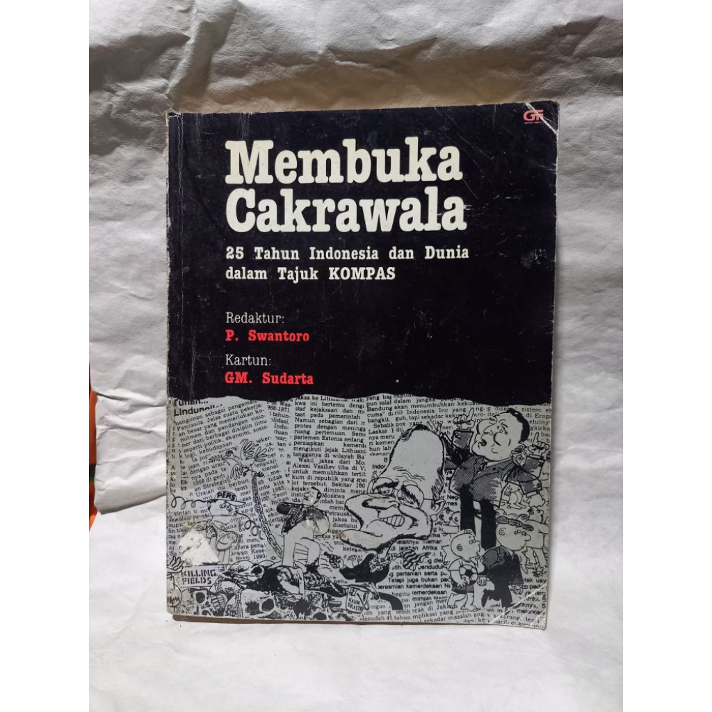 buku membuka cakrawala, 25 tahun indonesia dan dunia dalam tajuk kompas