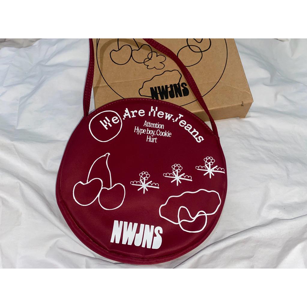 NEWJEANS BAG DEBUT ERA