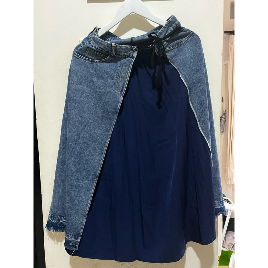 [Preloved] Rok Jeans mix Pleats 7/8 ala Nagita Mama Gigi | Denim Wash Skirt