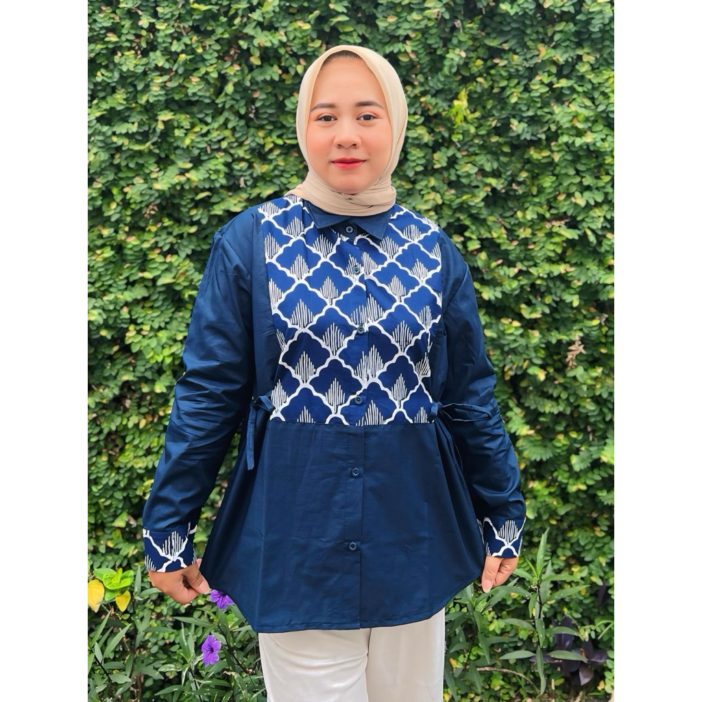 Kemeja / Atasan wanita kombinasi batik warna Biru dongker