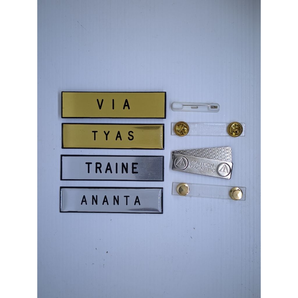 

papan nama gravoply silver & gold/name tag gravoply gold silver/ PNS / gravoply gold