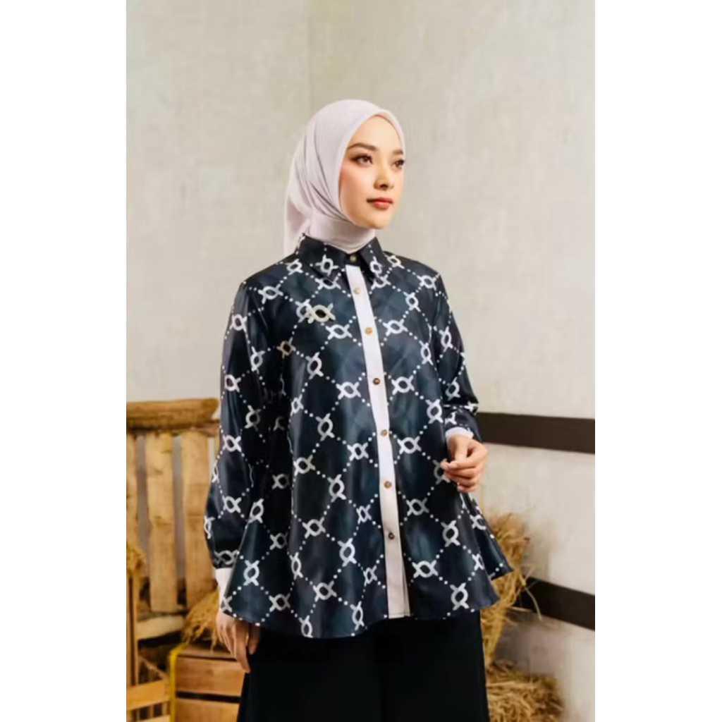 Calya shirt wearing klamby