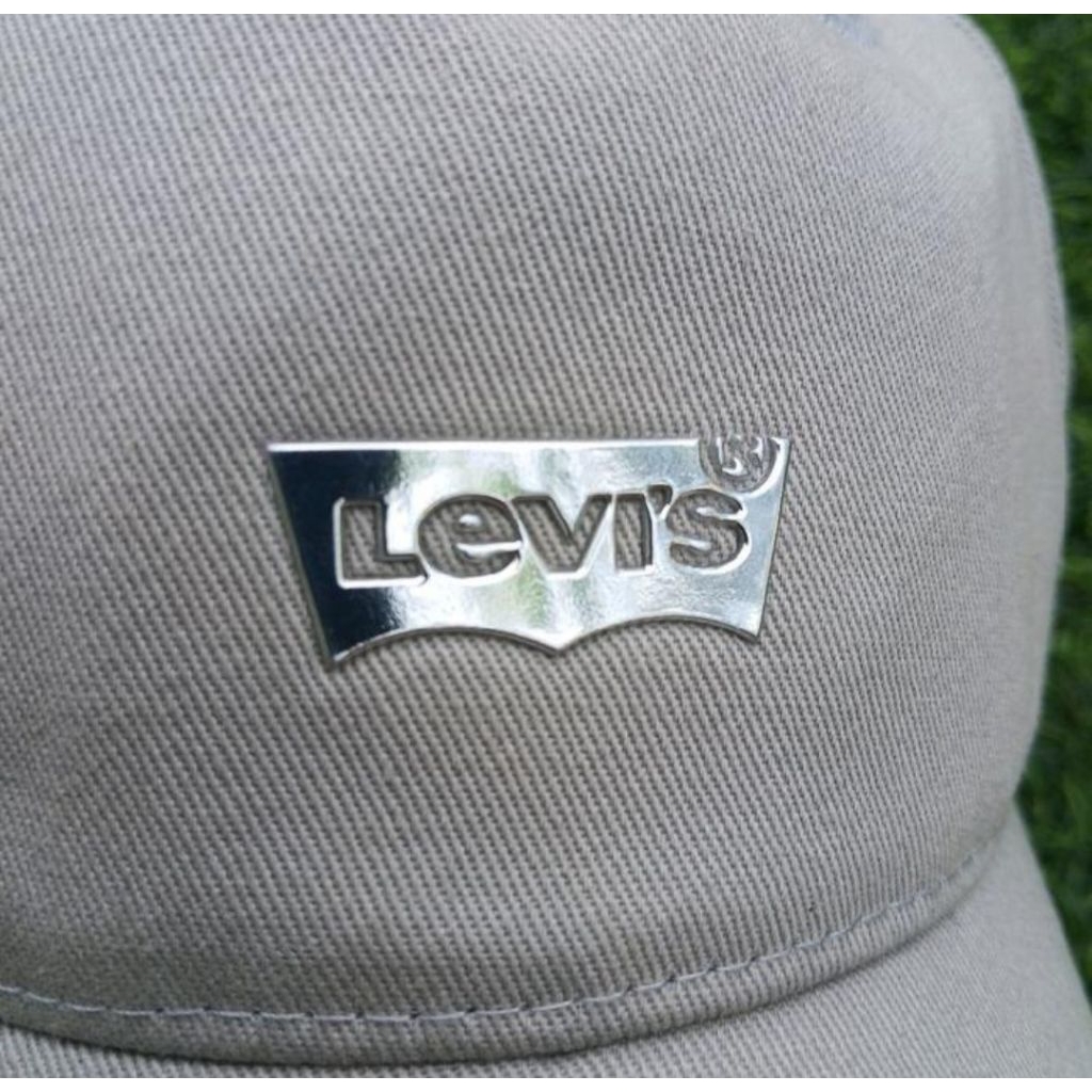topi levis bekas rasa baru utuh