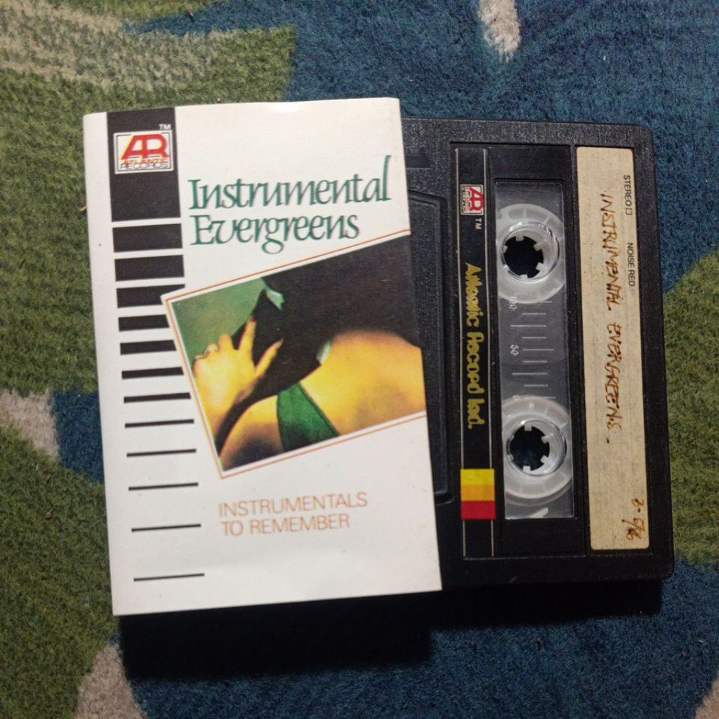 KASET PITA INSTRUMENTAL EVERGREENS
