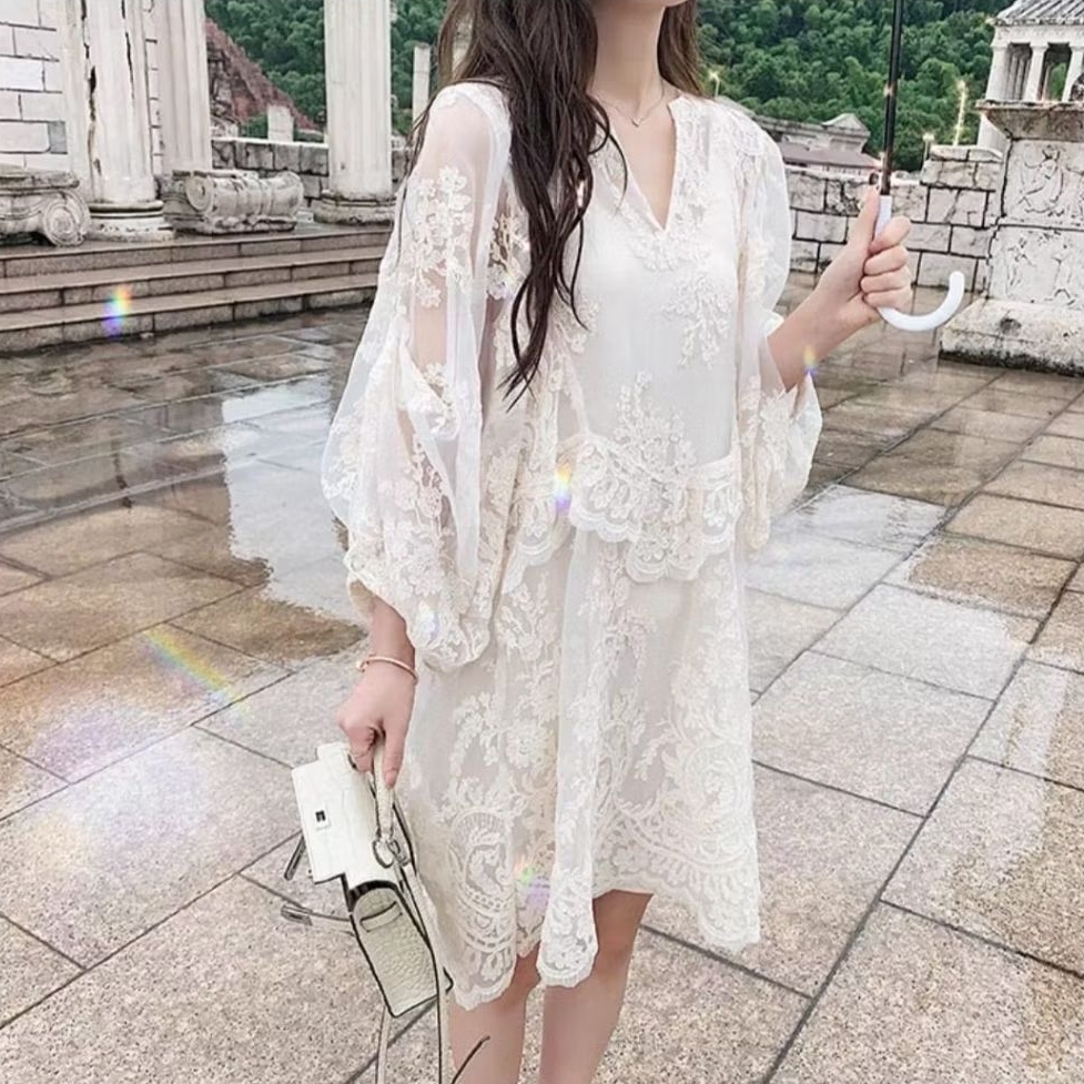 68400 (Set INNER) Baju minidress AVESSA EMBROIDERED LOOSE DRESS BROKAT BORDIR putih Korean style Wan