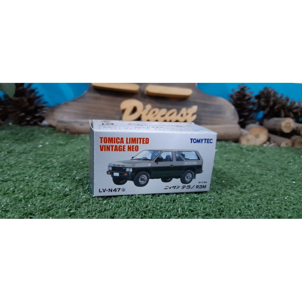 Diecast Miniatur Nissan Terrano skala 1:64