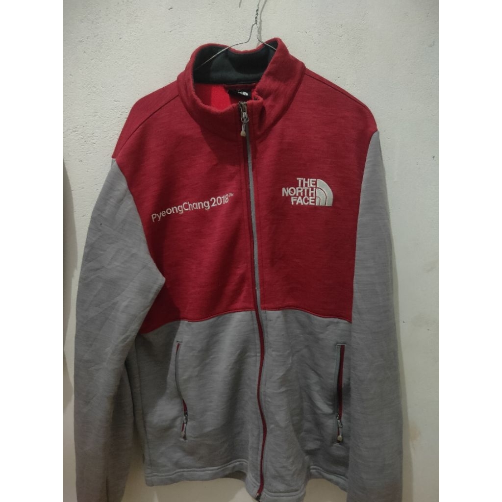 jaket TNF