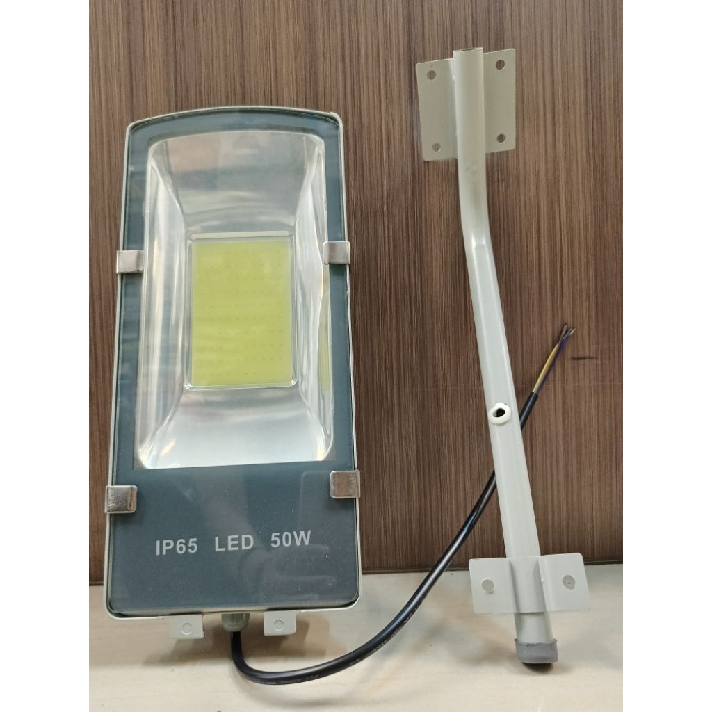 LAMPU PENERANGAN JALAN