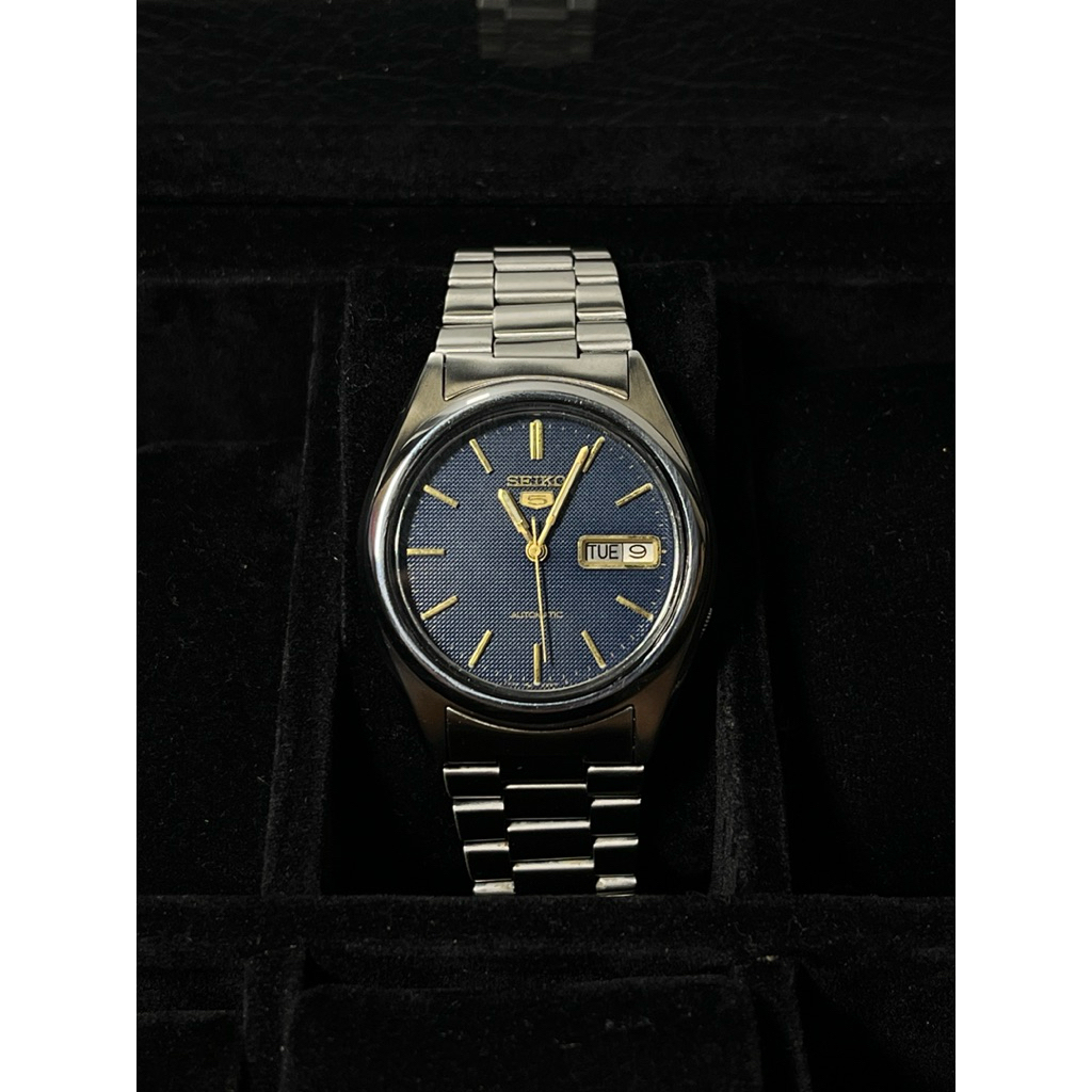 SEIKO 5 AUTOMATIC BLUE TEXTURED DIAL 7009-3040