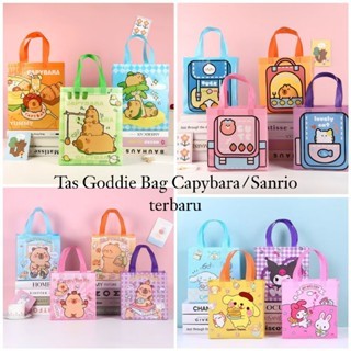 

GROSIR 12pcs Tas Goddie Bag Karakter Kartun Viral Capybara,Kuromi, CryBaby | Grosir Tas Hadiah Ulang Tahun