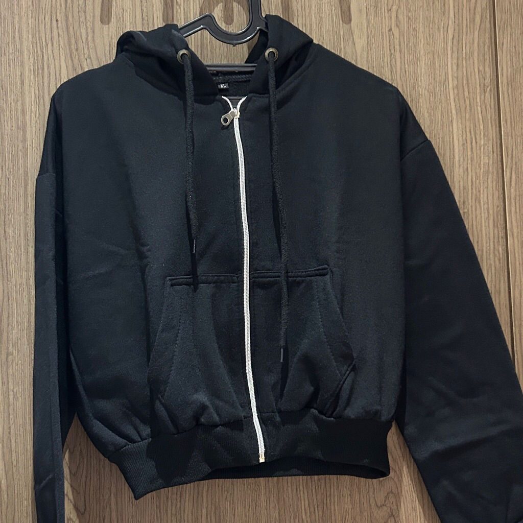 attar style black hoodie zipper crop top size XL