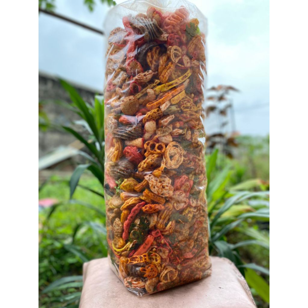 

KERUPUK SEBLAK KERING MIX/WARNA SEBLAK KERING BUMBU DAUN JERUK bantet pedas kemasan 2kg