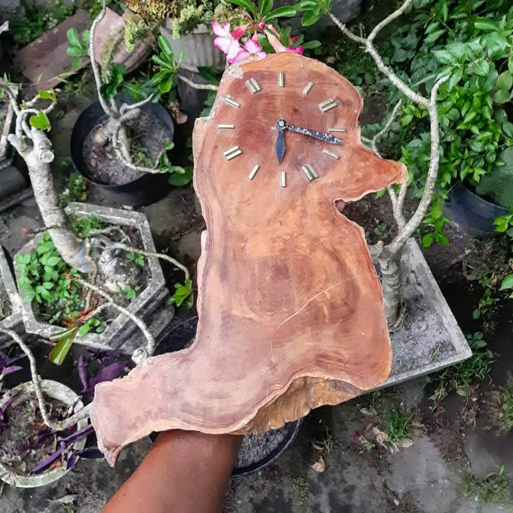 Jam dinding kayu natural unik antik