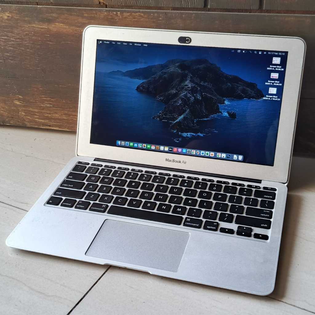Macbook Air 2015 11inch i7 ram 8GB ssd 128GB charger ori cucok untuk pelajar mahasiswa admin pekerja