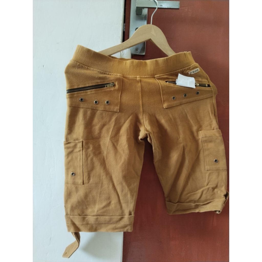 PRELOVED CELANA SENAM WANITA