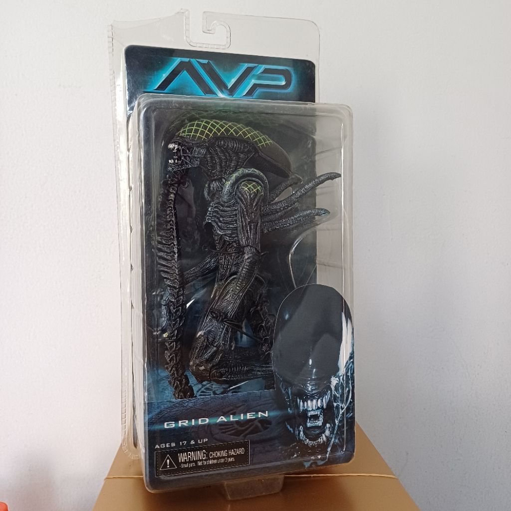 Neca AVP Grid Alien