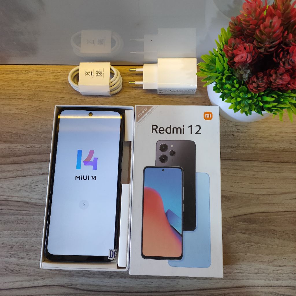 XIAOMI REDMI 12 8/128 GARANSI RESMI SECOND