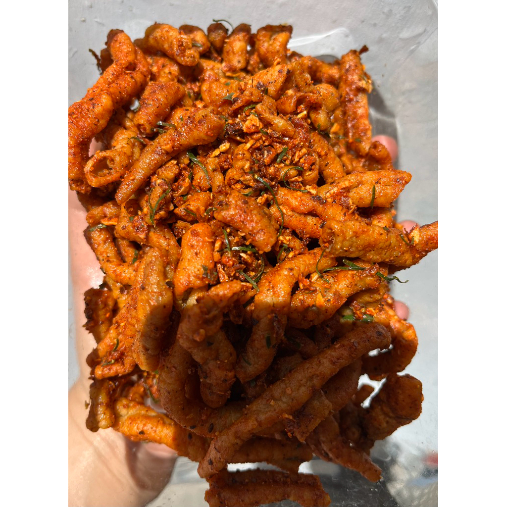 

USUS CRISPY PEDAS DAUN JERUK ORIGINAL 500 GRAM