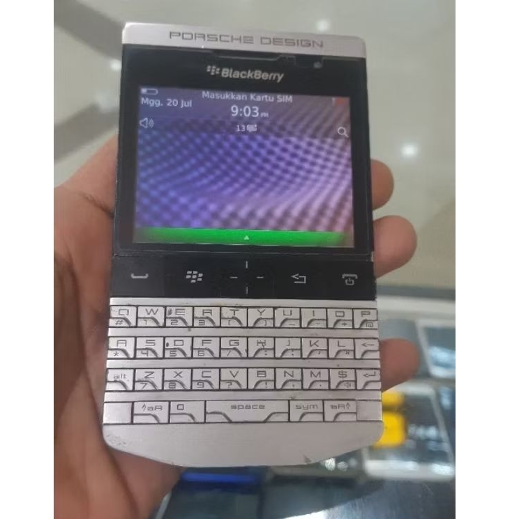 Blackberry Porsche Design P'9981