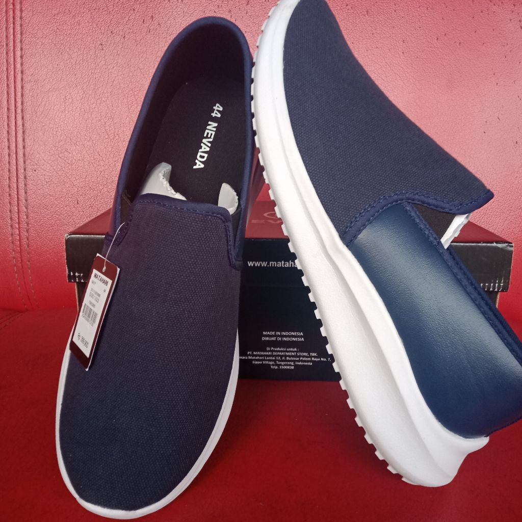 Sepatu slip on Nevada original matahari size 44