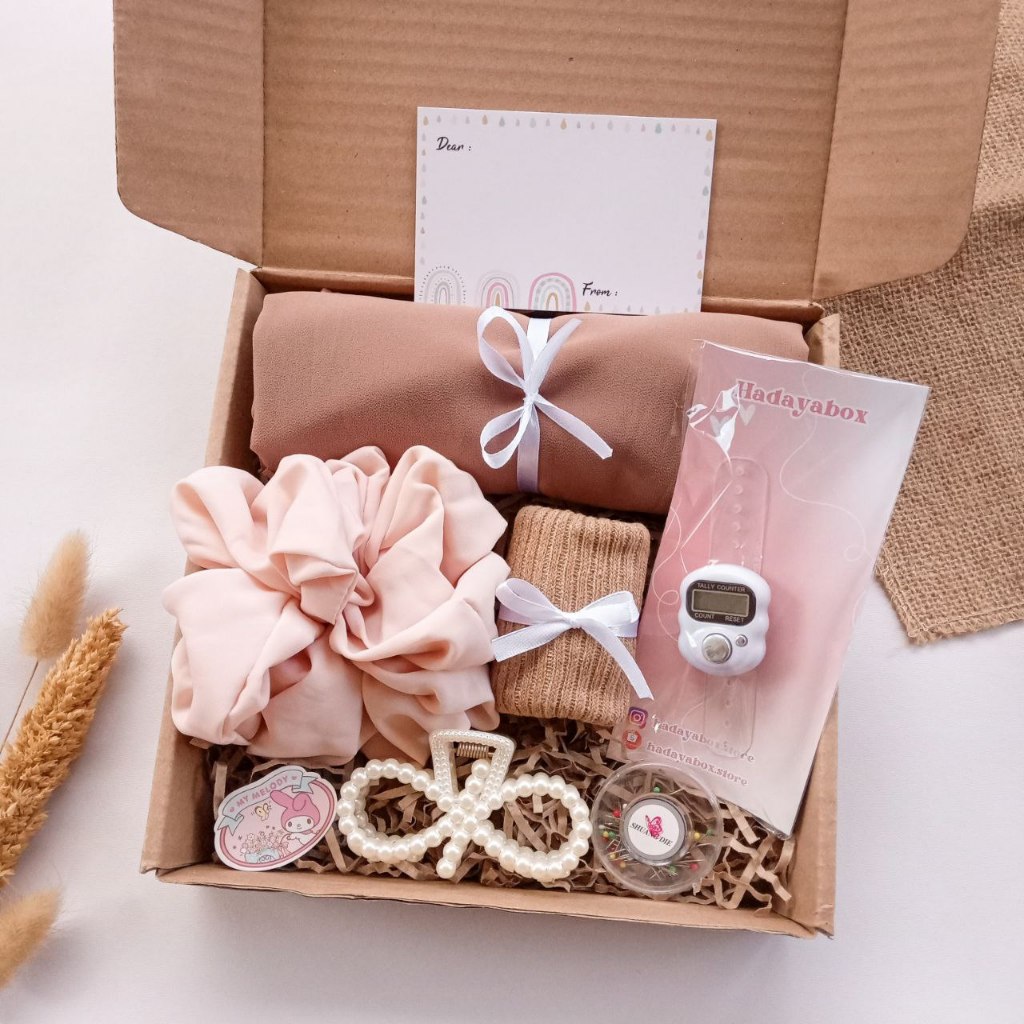 Hampers Cewek Kado Ulang Tahun Graduation Gift Box Aesthetic