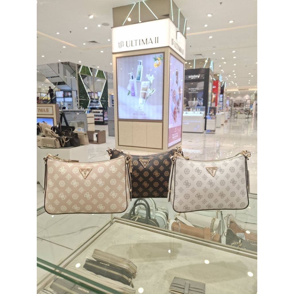 Daryna Top Zip Shoulder Bag