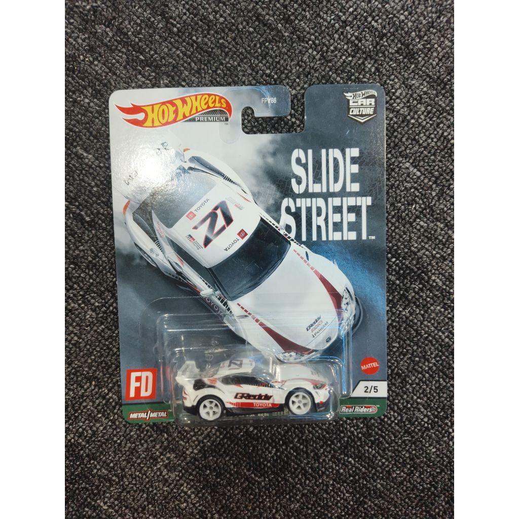 HOTWHEELS PREMIUM SLIDE STREET 20 TOYOTA GR SUPRA