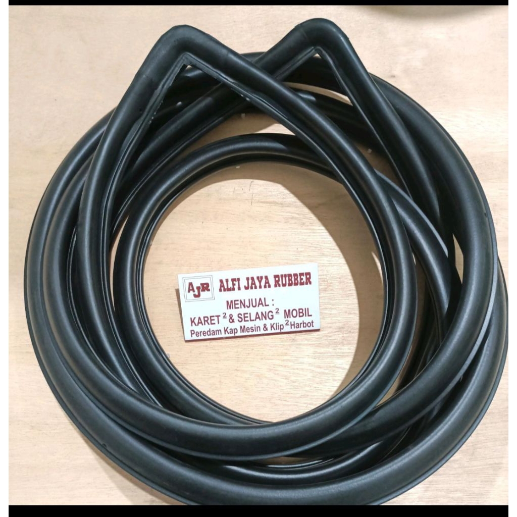 Karet Pintu Tengah Mobil Kijang Kapsul (Harga per 1 pintu)