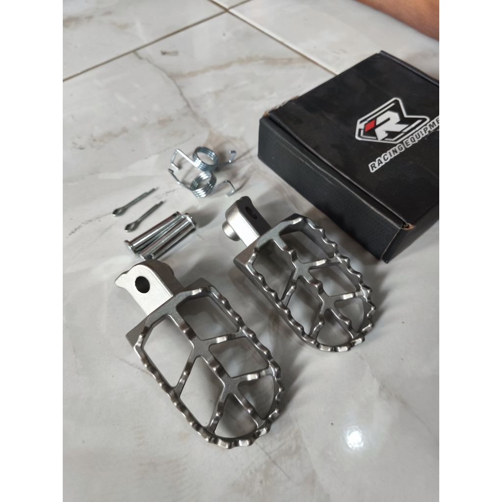 Footstep Lebar Model YZ Import PNP KLX140 KLX150 D-Tracker