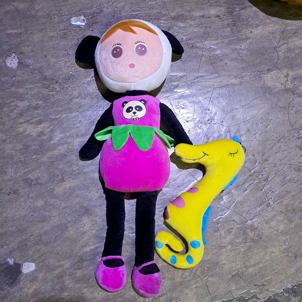 Boneka ex pajangan toko