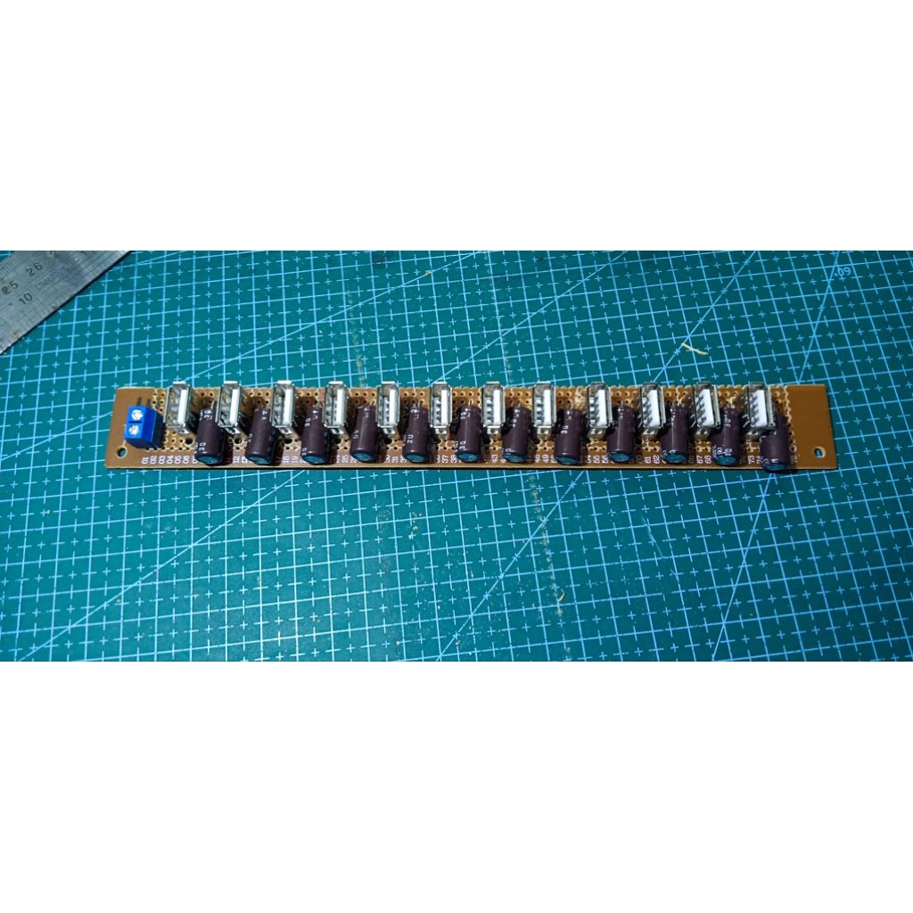 12 port VERUS mining power hub / USB power base