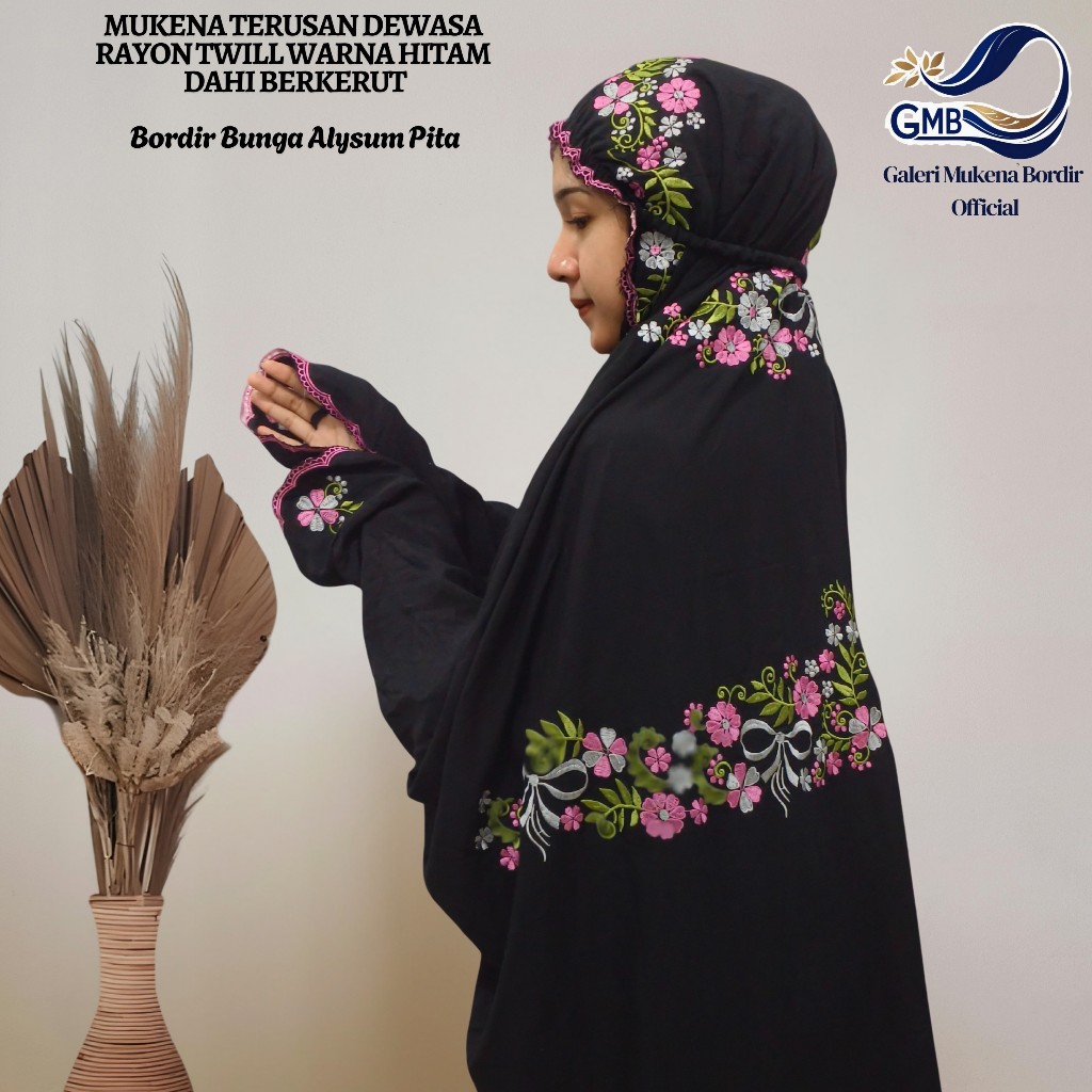 MUKENA TERUSAN DEWASA RAYON PREMIUM DASAR WARNA HITAM DAHI KERUT BORDIR BUNGA ALYSUM PITA