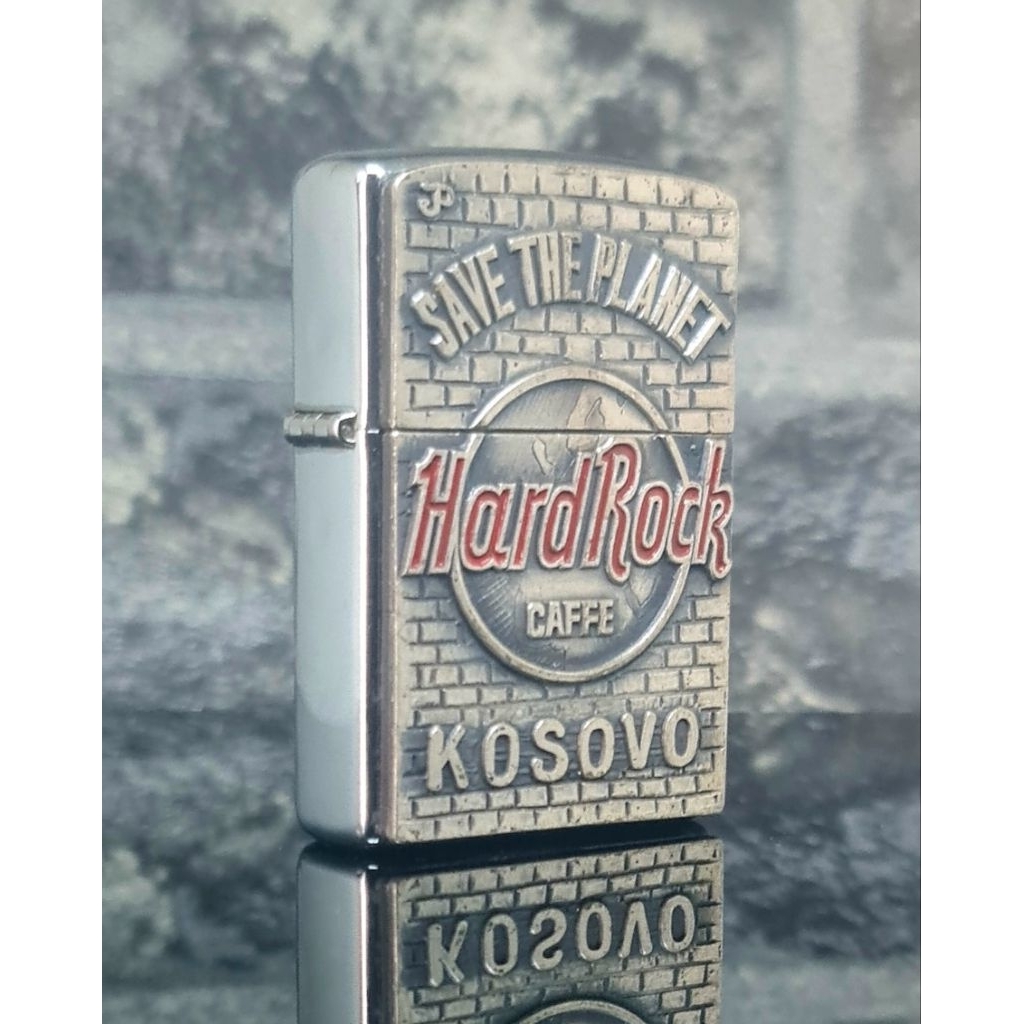Zippo Hard Rock Cafe Emblem Kosovo 2001 RARE