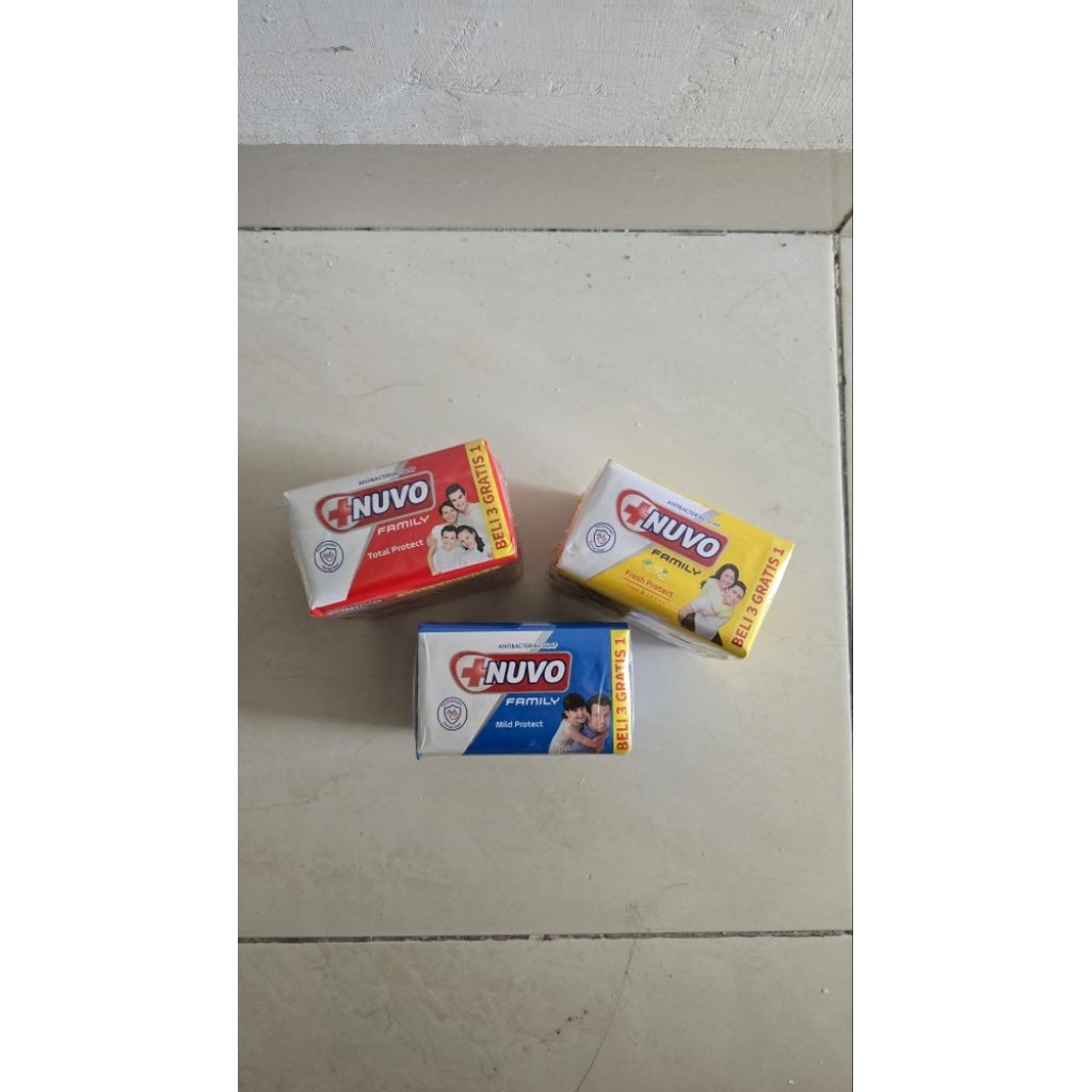 Nuvo Sabun Mandi Batang Banded isi 4 ( 72gram )