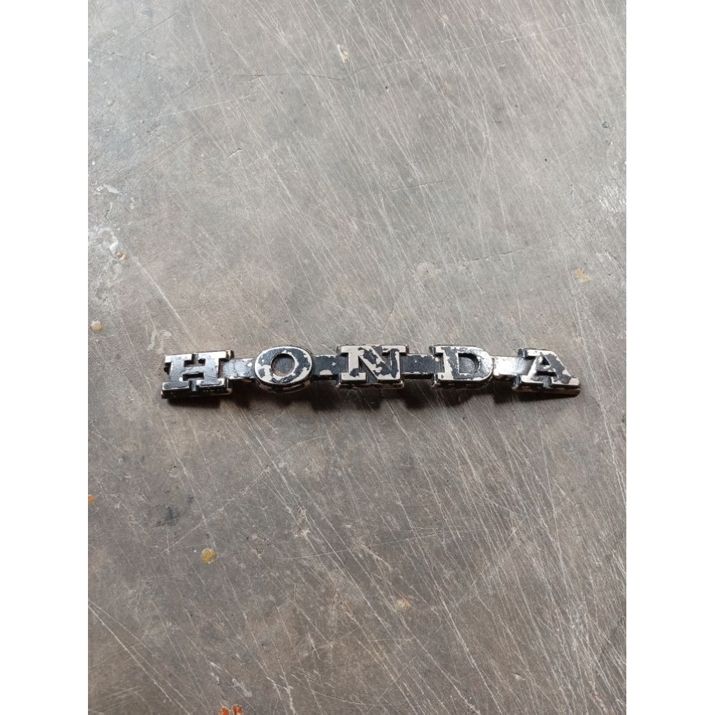 Emblem Logo Lambang Tangki Tangki Gastank Rangka Samping Honda C700 C800 Supercub Supercup Original 