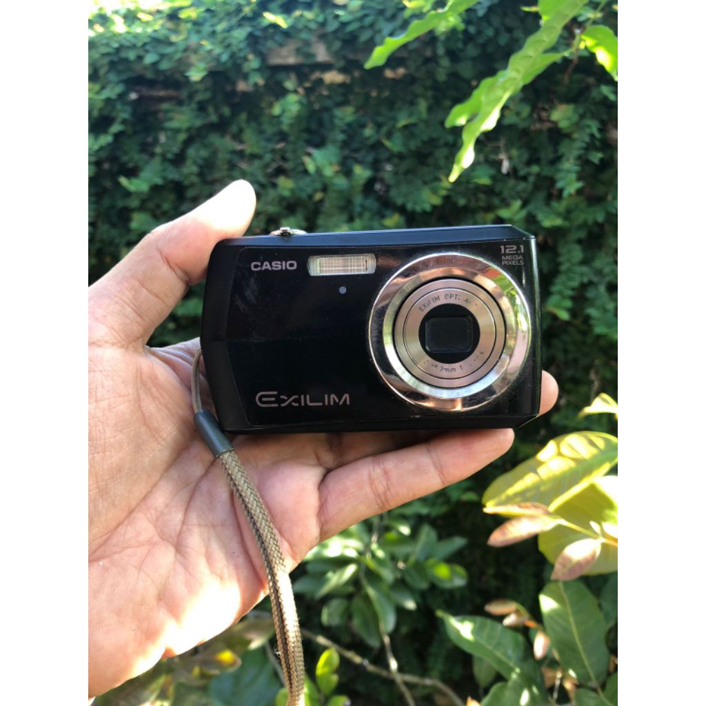 Casio Exilim Bahan