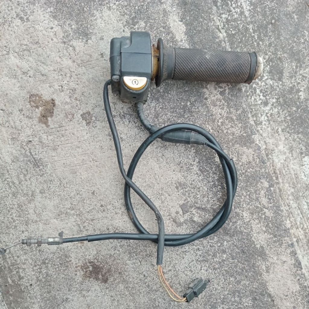 holder kanan satria fu