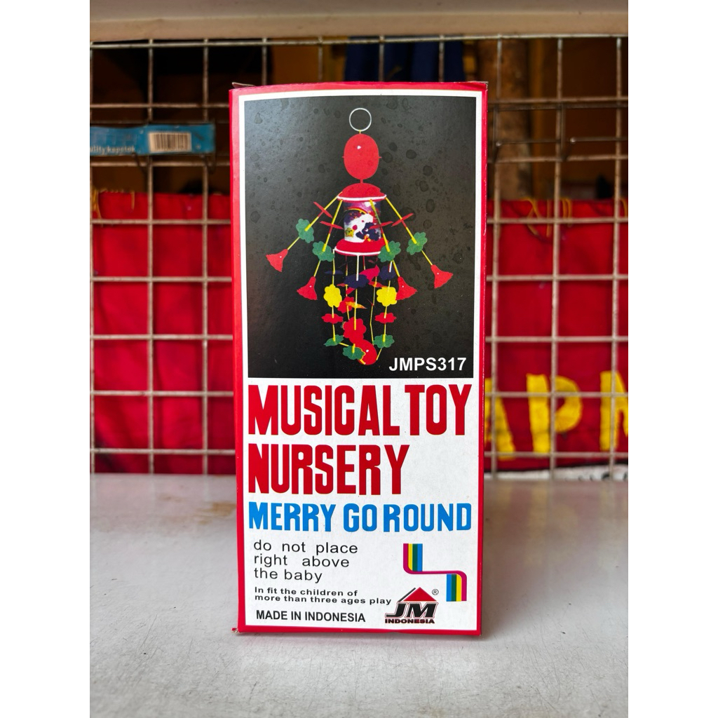 Mainan gantung musik bayi