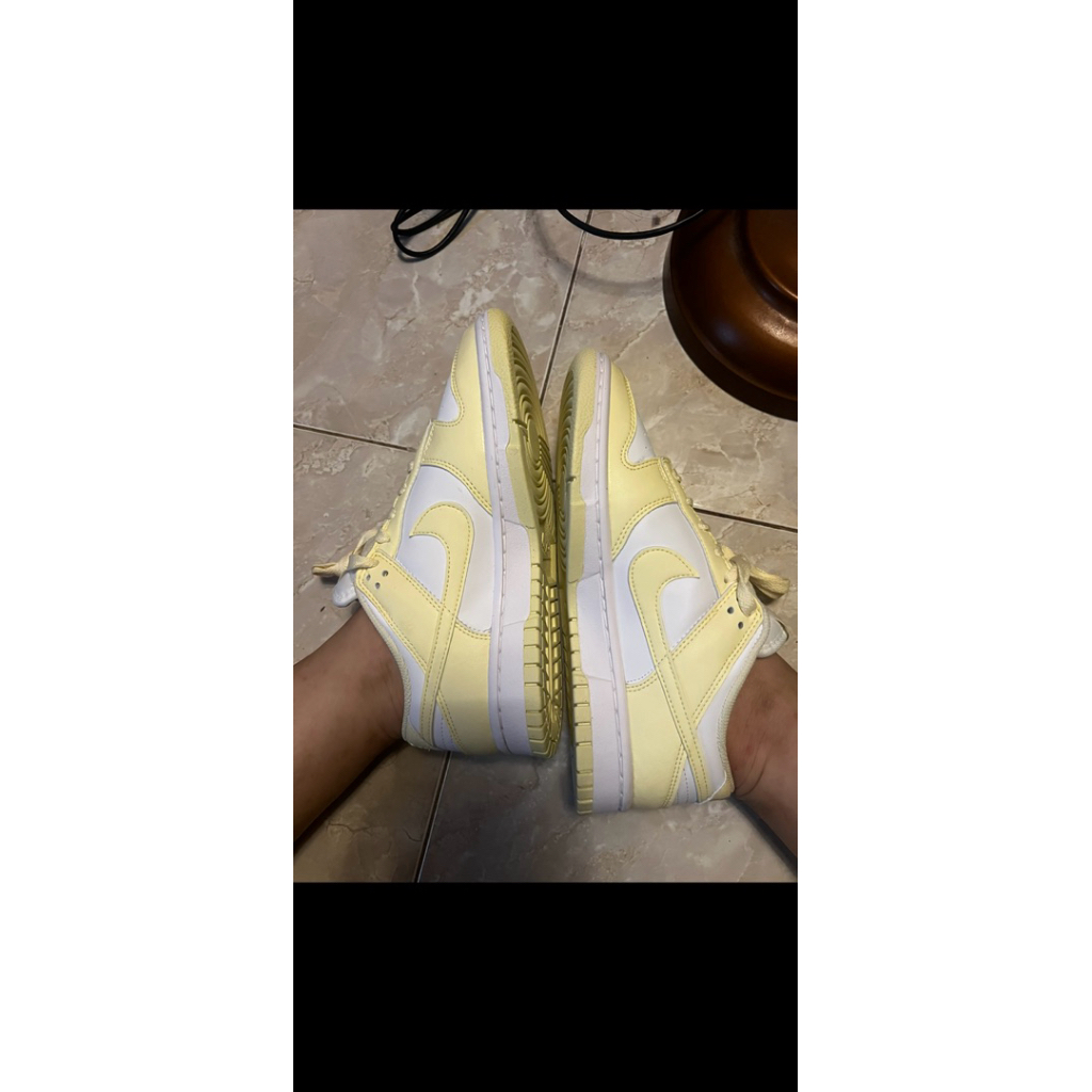 preloved sepatu nike dunk low yellow