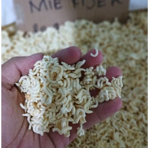 MIE RIJEK CAMPURAN PAKAN AYAM DAN BEBEK – REPACK 1 KG