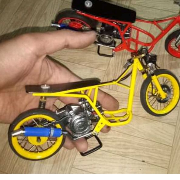 koleksi miniatur motor drag race Honda beat old karbu ala Thailand