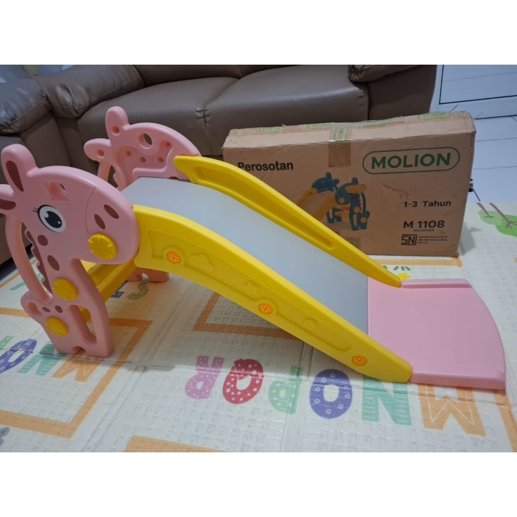 PRELOVED PEROSOTAN MERK MOLION 2 STEP